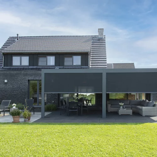 Brustor B200 (XL) in Anthrazit mit Screens, LEDs und Heizstrahler